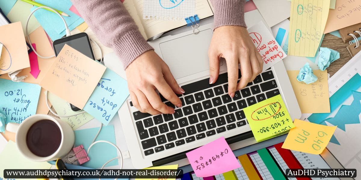 Disorganised desk with sticky notes illustrating ADHD executive dysfunction