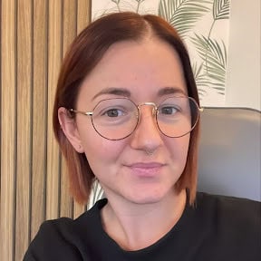 Emma, Psychologist at AuDHD Psychiatry, smiling in a professional portrait